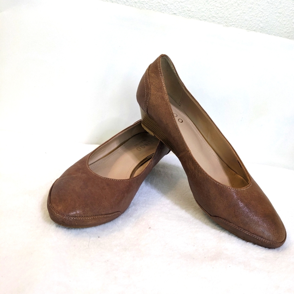 Vintage 90s Icinoo faux leather slip on wedge women's size 8.5